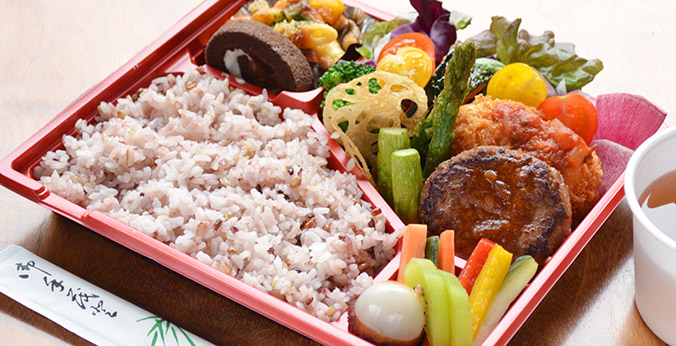 フードメニューがテイクアウトできるようになりました。